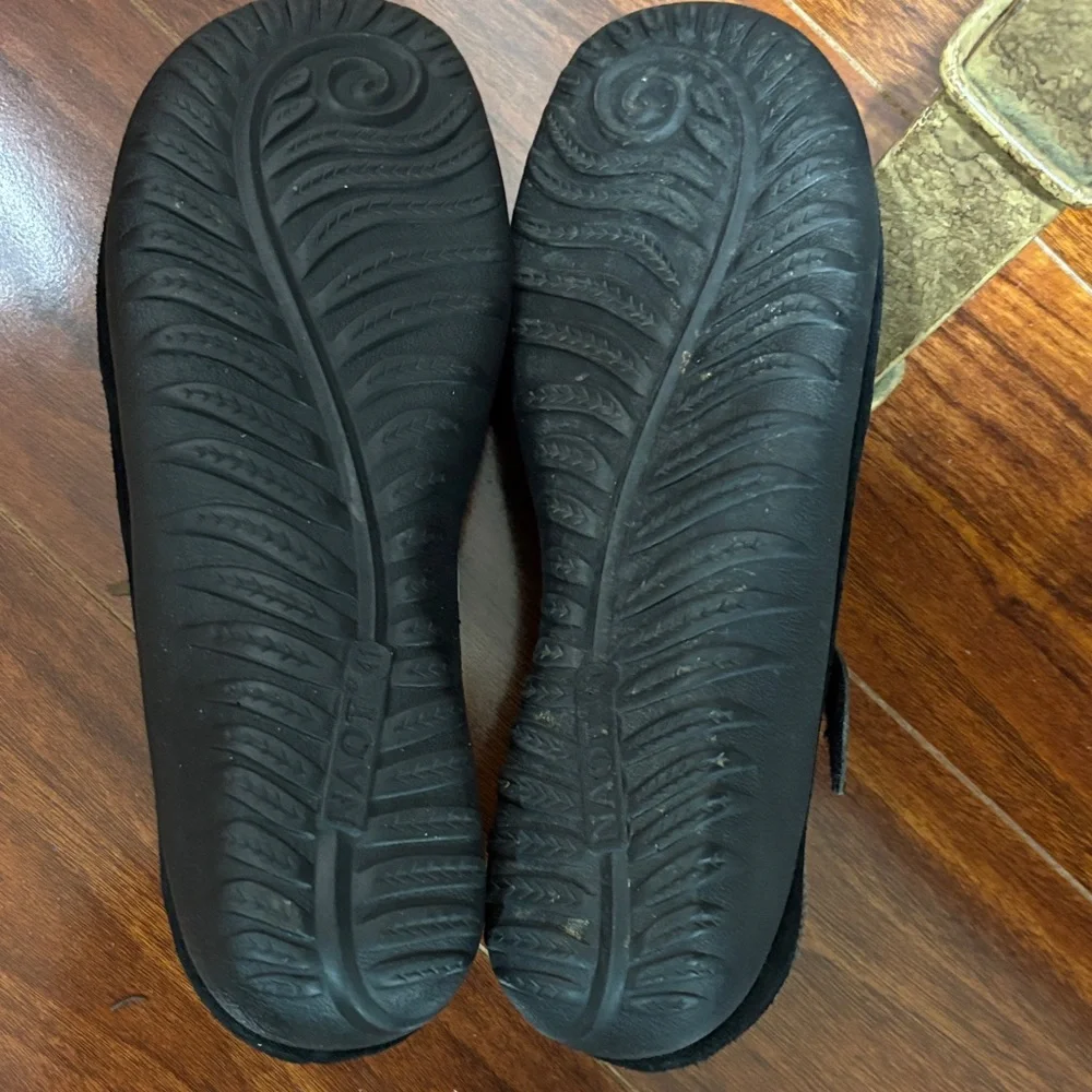 Naot Elegant Black Strap Shoes - Picture 5 of 5